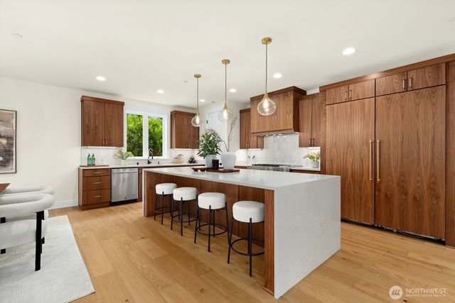 815 130th Avenue, Bellevue, WA 98005