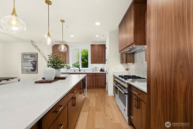 815 130th Avenue, Bellevue, WA 98005