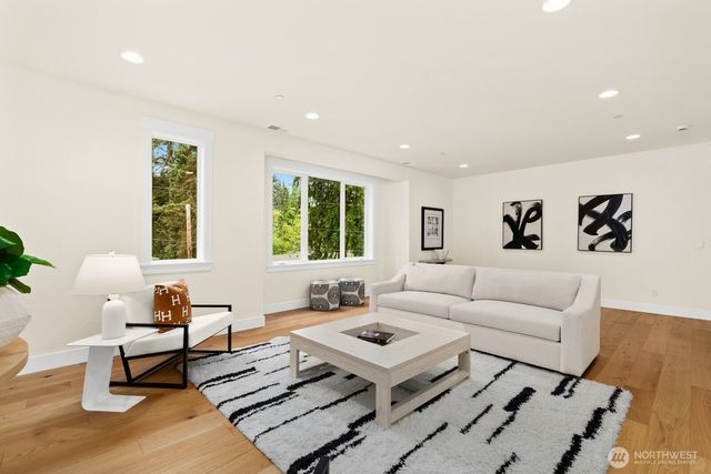 815 130th Avenue, Bellevue, WA 98005