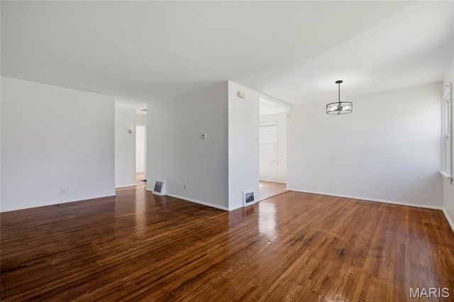 9521 Upland Drive, Affton, MO 63123