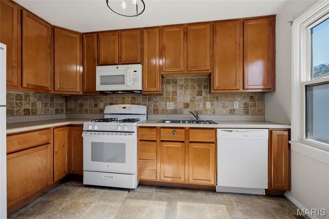 9521 Upland Drive, Affton, MO 63123