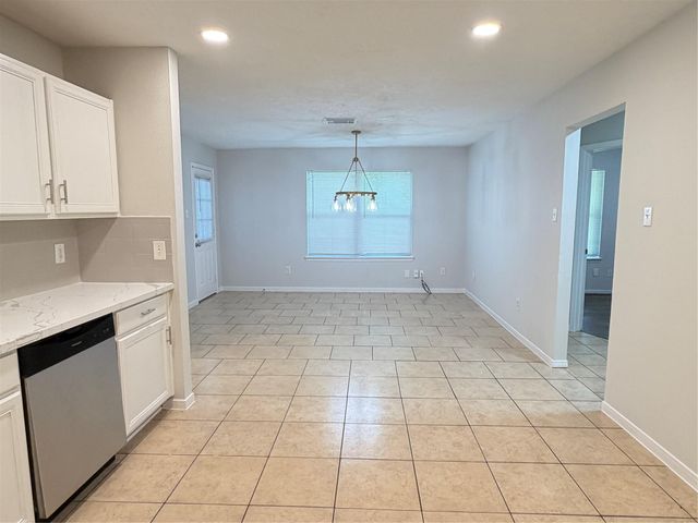 5239 Sugar Bush Drive, Houston, TX 77048