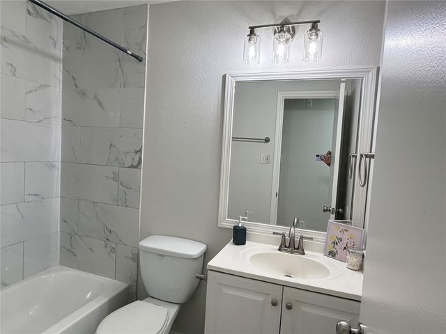5239 Sugar Bush Drive, Houston, TX 77048