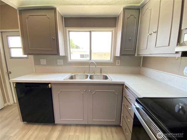 1342 Alonda Lane NE, Olympia, WA 98516