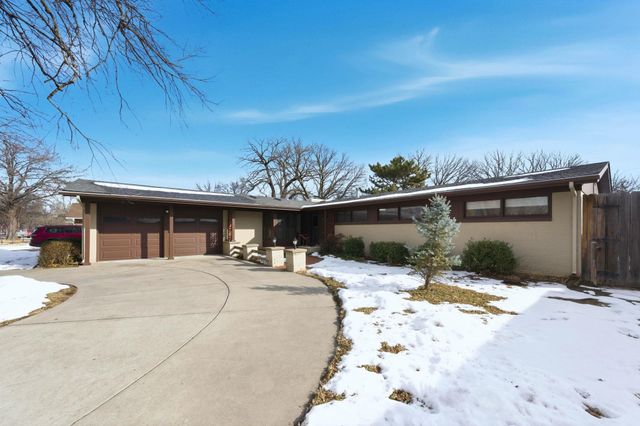 2434 N Coolidge, Wichita, KS 67204