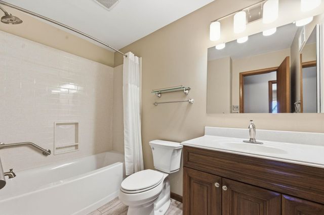 2434 N Coolidge, Wichita, KS 67204