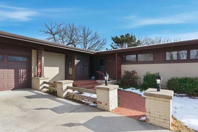 2434 N Coolidge, Wichita, KS 67204