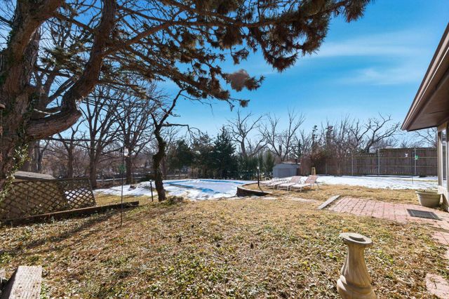 2434 N Coolidge, Wichita, KS 67204