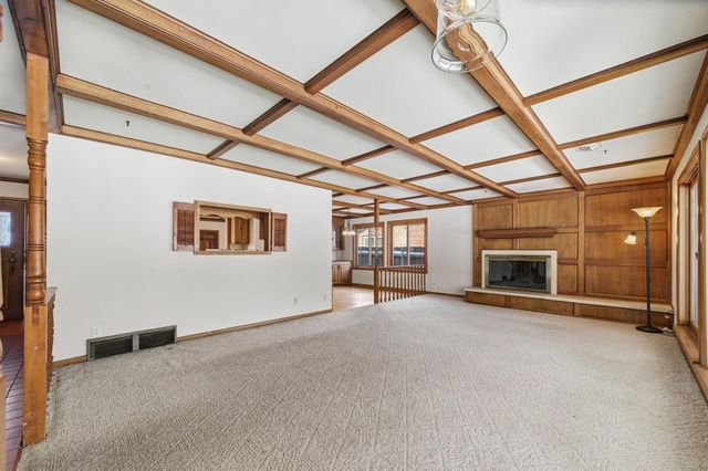 2434 N Coolidge, Wichita, KS 67204