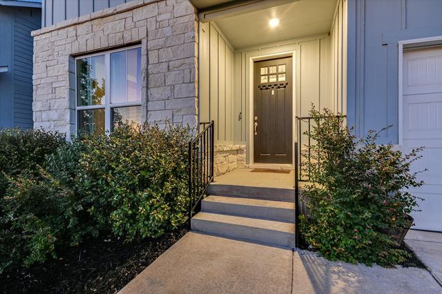 1166 Sage Thrasher CIR, Dripping Springs, TX 78620