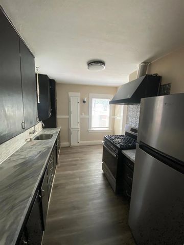 112 Almond Ave, Modesto, CA 95354