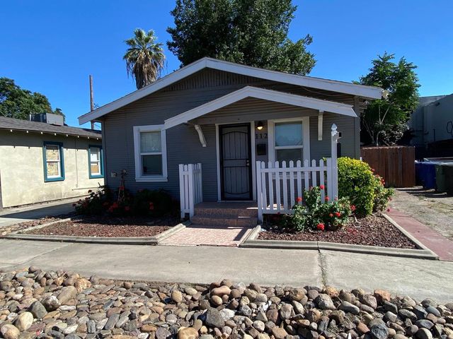 112 Almond Ave, Modesto, CA 95354