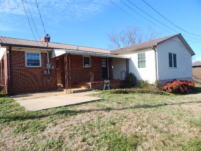 206 Chapel Dr, Mcminnville, TN 37110