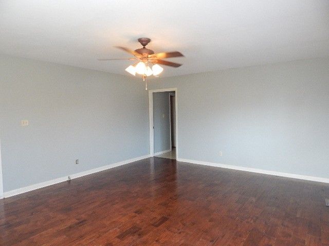 206 Chapel Dr, Mcminnville, TN 37110