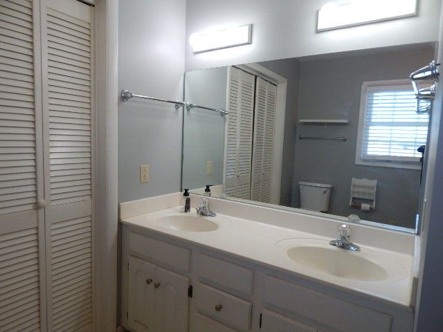 206 Chapel Dr, Mcminnville, TN 37110