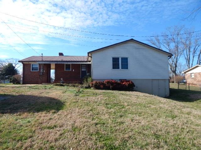 206 Chapel Dr, Mcminnville, TN 37110