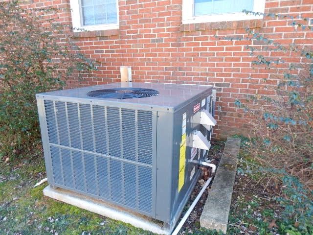 206 Chapel Dr, Mcminnville, TN 37110