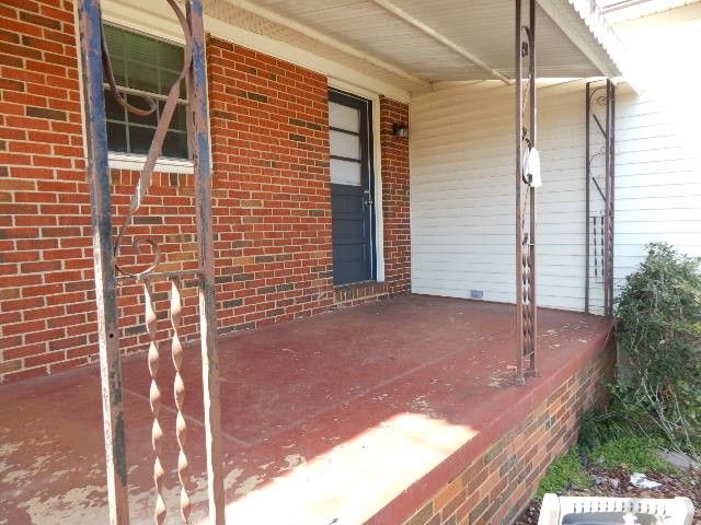 206 Chapel Dr, Mcminnville, TN 37110