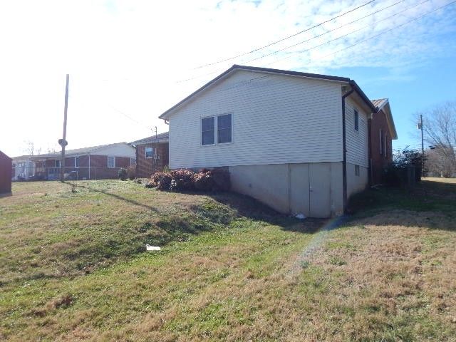 206 Chapel Dr, Mcminnville, TN 37110