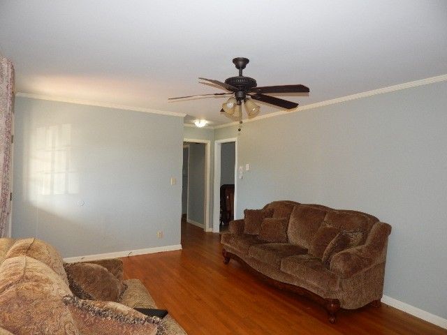 206 Chapel Dr, Mcminnville, TN 37110