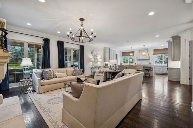 4013 Vailwood Dr, Nashville, TN 37215