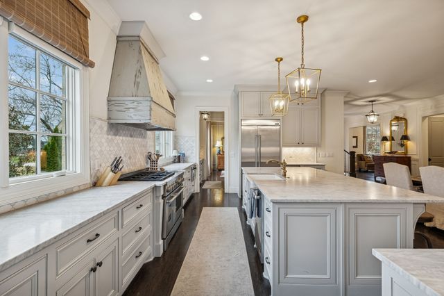 4013 Vailwood Dr, Nashville, TN 37215