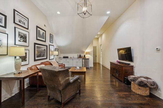 4013 Vailwood Dr, Nashville, TN 37215