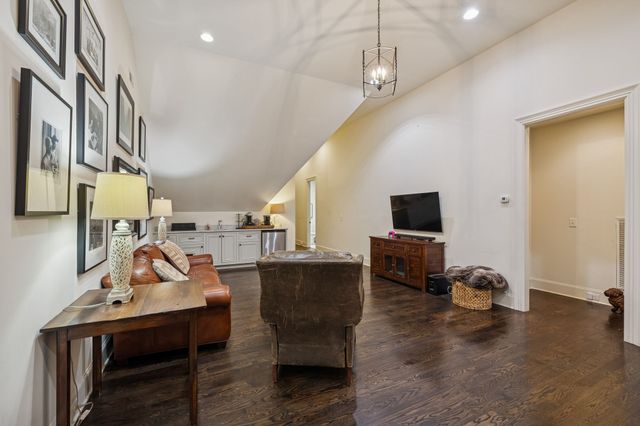 4013 Vailwood Dr, Nashville, TN 37215