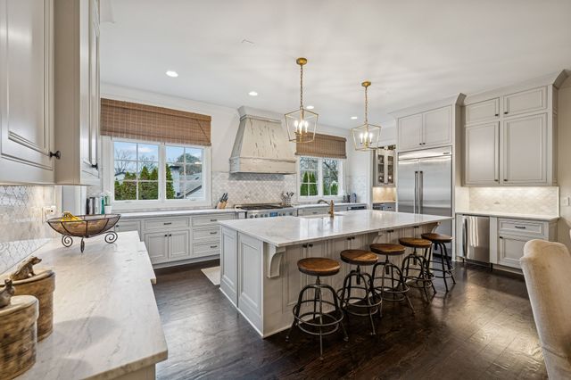 4013 Vailwood Dr, Nashville, TN 37215