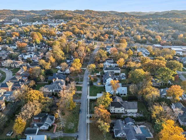 4013 Vailwood Dr, Nashville, TN 37215