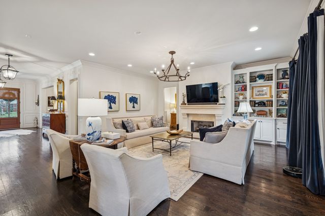 4013 Vailwood Dr, Nashville, TN 37215