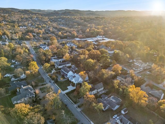 4013 Vailwood Dr, Nashville, TN 37215