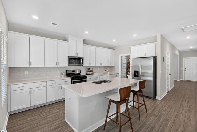 117 Mainsail Way, Spartanburg, SC 29301