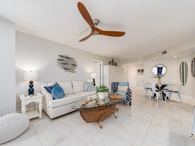 690 ISLAND WAY 408, Clearwater Beach, FL 33767