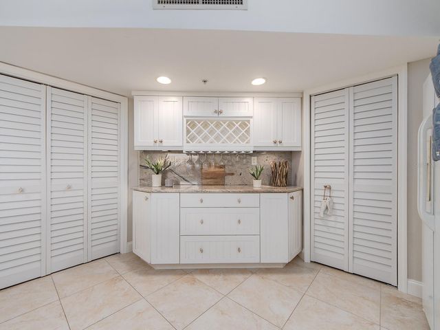690 ISLAND WAY 408, Clearwater Beach, FL 33767