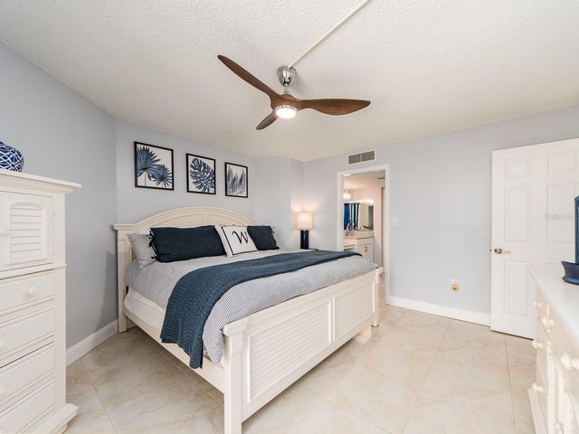 690 ISLAND WAY 408, Clearwater Beach, FL 33767