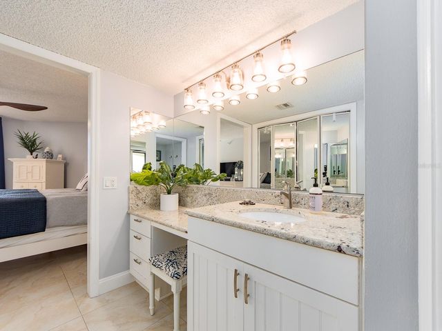 690 ISLAND WAY 408, Clearwater Beach, FL 33767