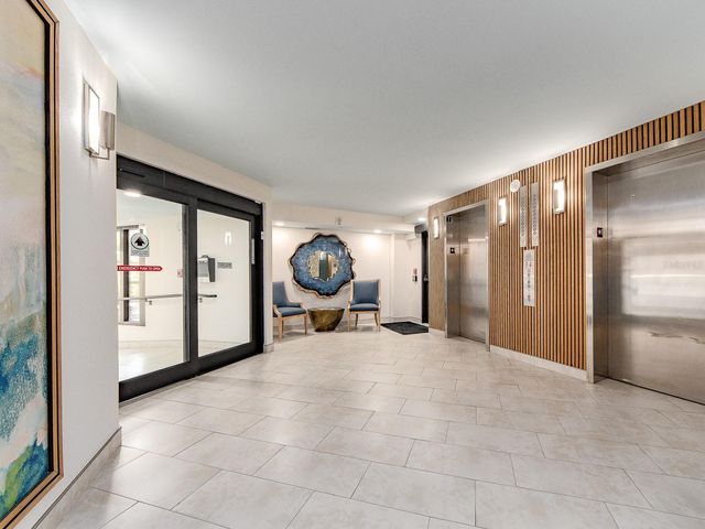 690 ISLAND WAY 408, Clearwater Beach, FL 33767