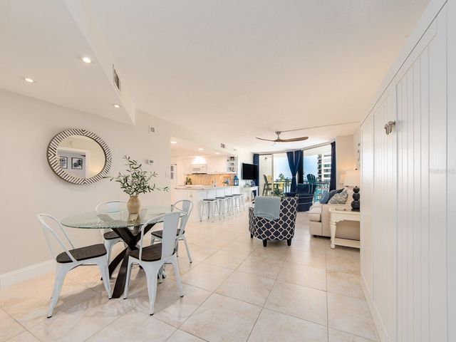 690 ISLAND WAY 408, Clearwater Beach, FL 33767