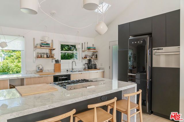 814 Angelus Place, Venice (los Angeles), CA 90291