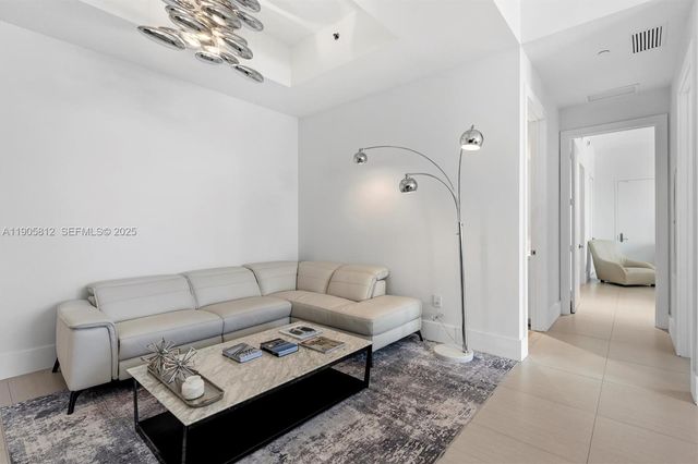 15811 Collins Avenue 3405, Sunny Isles Beach, FL 33160