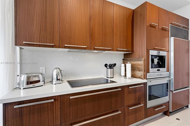 15811 Collins Avenue 3405, Sunny Isles Beach, FL 33160