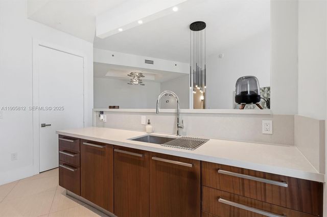 15811 Collins Avenue 3405, Sunny Isles Beach, FL 33160