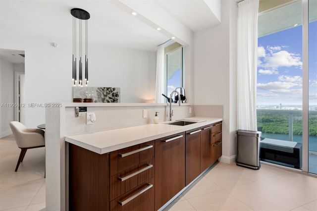15811 Collins Avenue 3405, Sunny Isles Beach, FL 33160