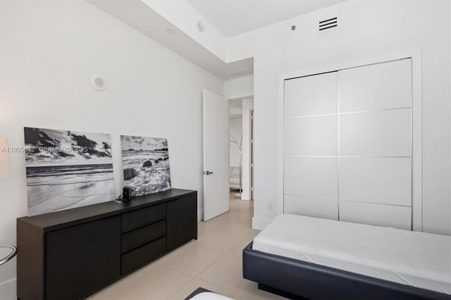 15811 Collins Avenue 3405, Sunny Isles Beach, FL 33160