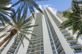 15811 Collins Avenue 3405, Sunny Isles Beach, FL 33160