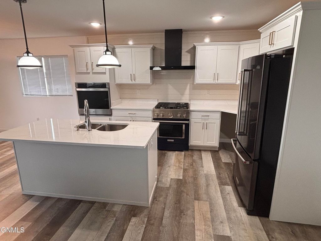 1200 Tara Lane SW, Watford City, ND 58854 photo 3