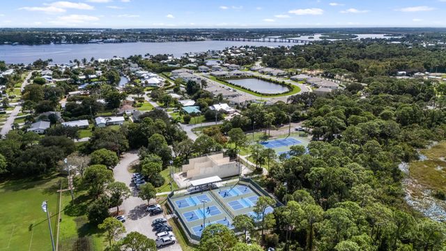 2867 SW BUTTERFLY Lane, Palm City, FL 34990