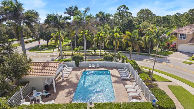 2867 SW BUTTERFLY Lane, Palm City, FL 34990