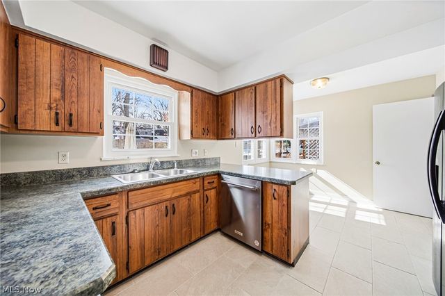 26623 Bruce Road, Bay Village, OH 44140